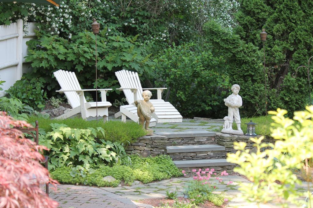 The Sleigh Maker Inn Bed And Breakfast Westborough Ngoại thất bức ảnh