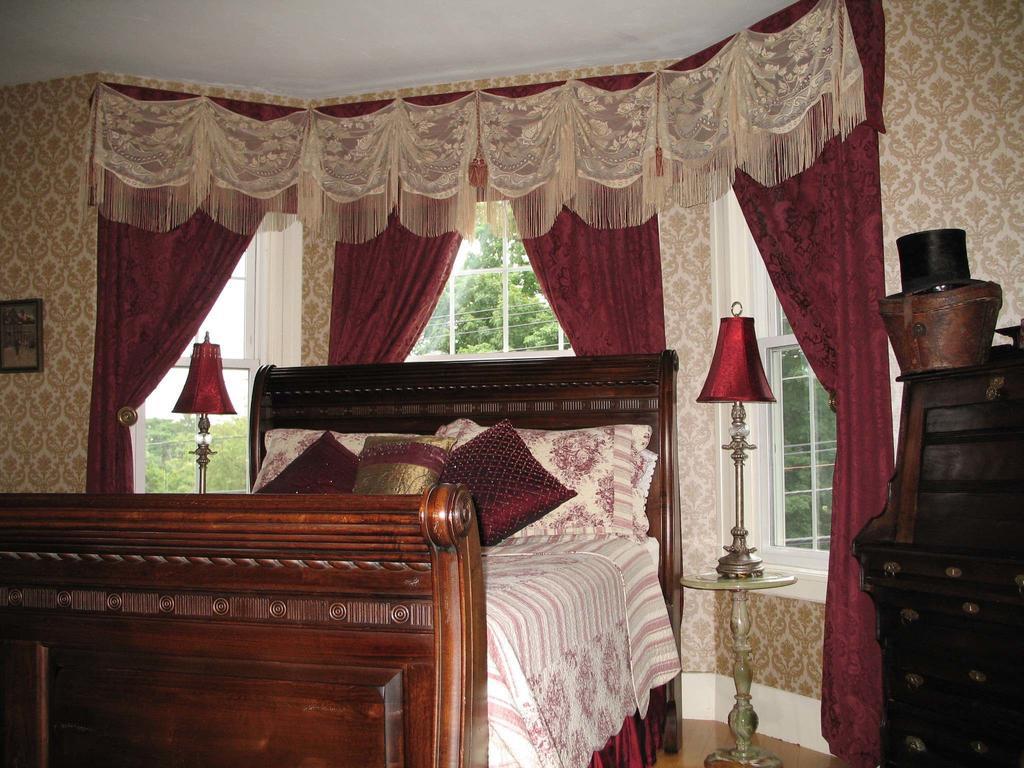 The Sleigh Maker Inn Bed And Breakfast Westborough Phòng bức ảnh