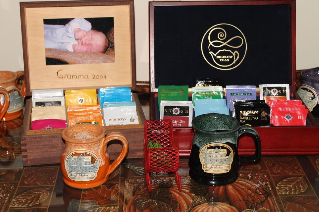 The Sleigh Maker Inn Bed And Breakfast Westborough Ngoại thất bức ảnh